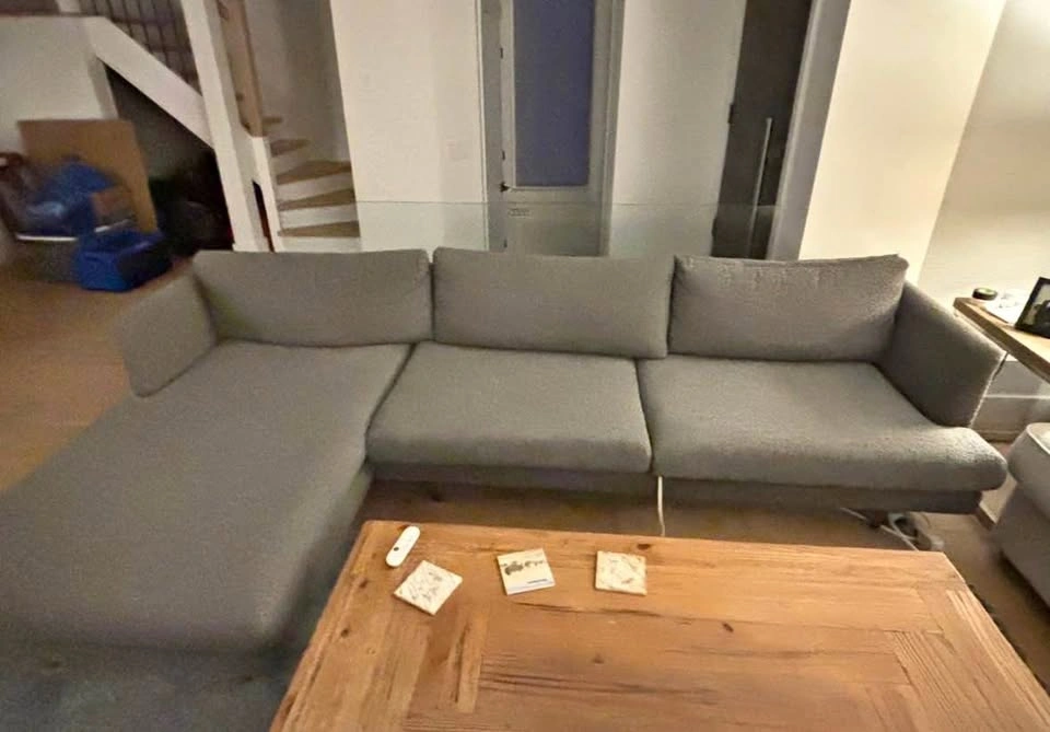 Modern Grey Sectional Sofa with Left-Facing Chaise