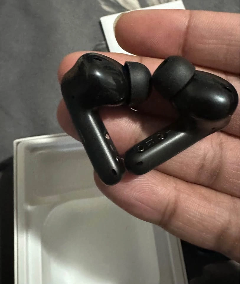 True Wireless Earbuds - New - photo 3
