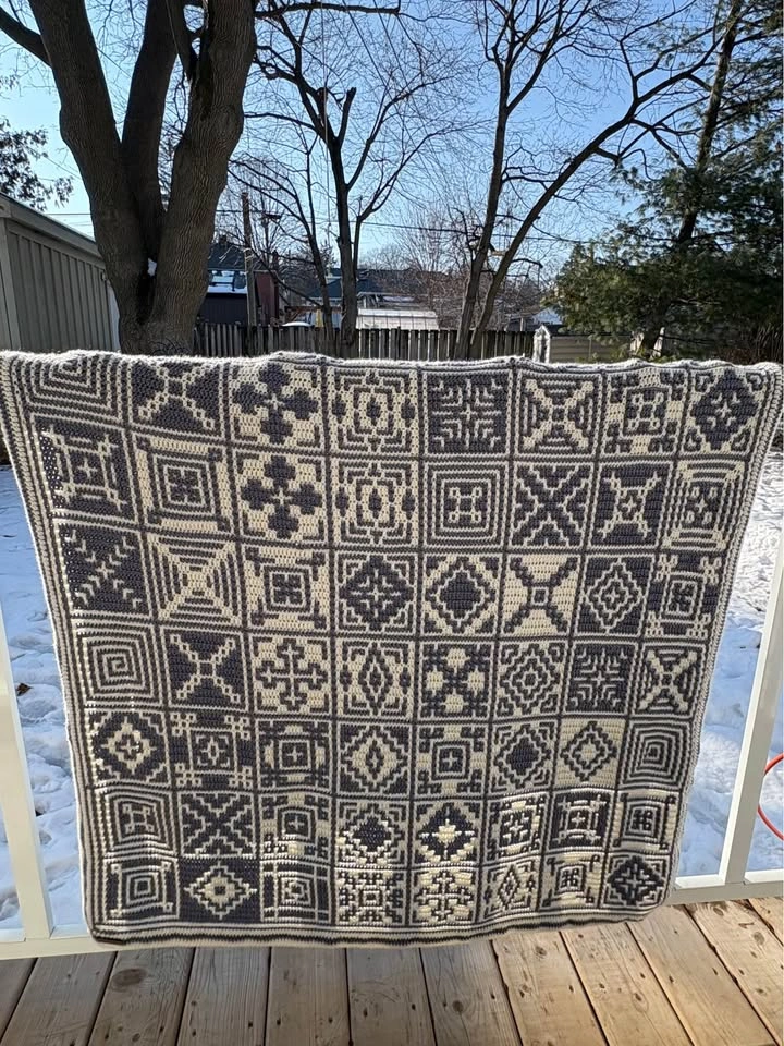 Mosaic crochet - handmade blanket - photo 2