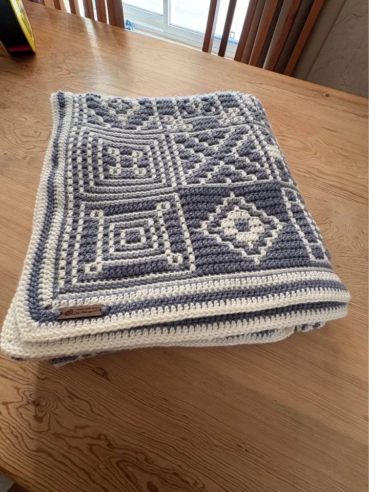 Mosaic crochet - handmade blanket - photo 4