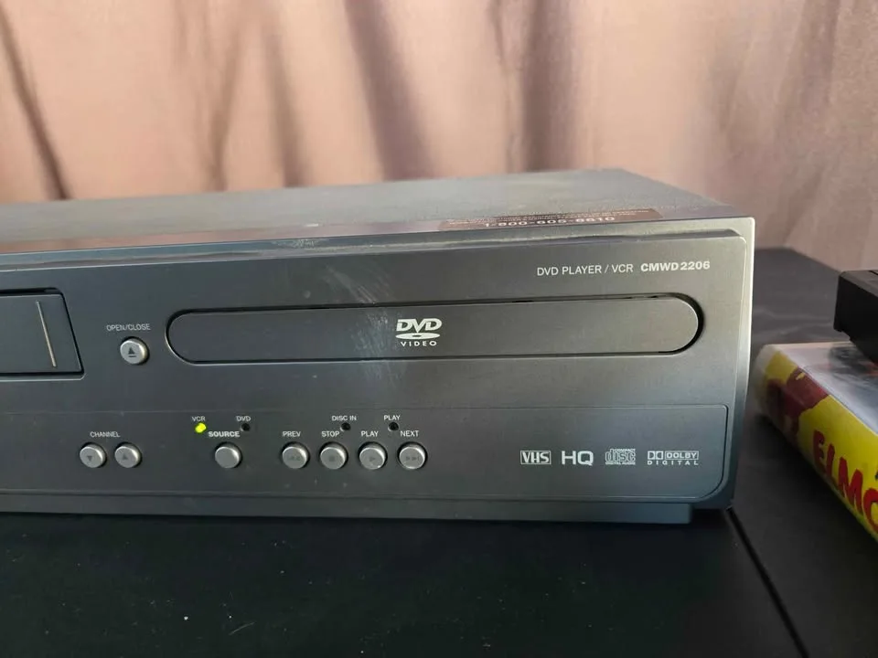 Magnavox DVD/VCR Combo parts/ or repair image indicator(7)