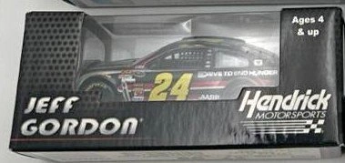 Jeff Gordon #24 NASCAR 1:64 Lionel Diecast – 2013