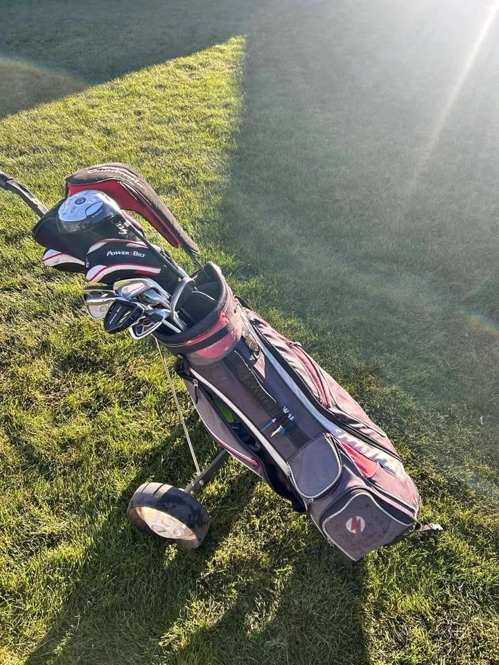 Complete Right-Handed Golf Set + Bag + Cart + 70 Balls
