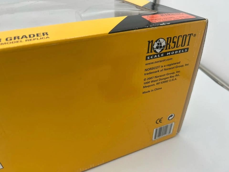 Norscot CAT 24H Motor Grader 1:50 #55133 Diecast - photo 2