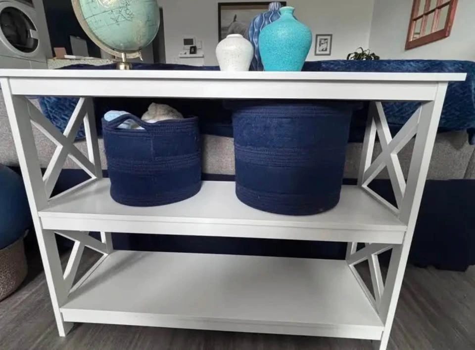 White Console / Sofa Table – Excellent Condition - photo 2