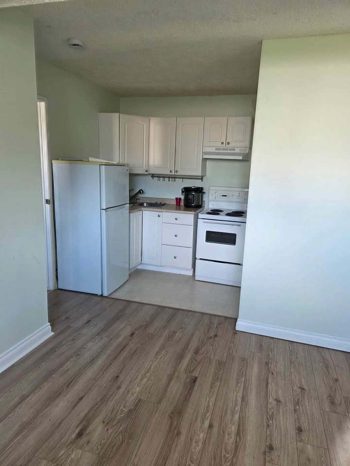 1 Bed 1 Bath - House - photo 3