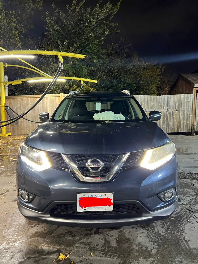 2015 Nissan Rogue SV - photo 2