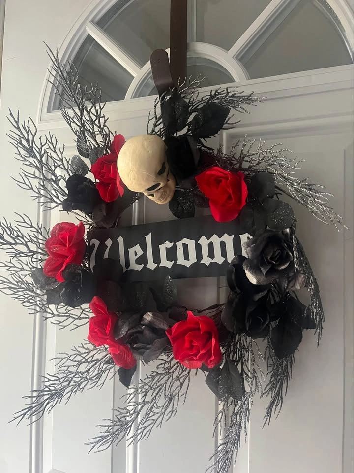 Gothic Halloween Skull Wreath – Spooky Front Door Decor - photo 3