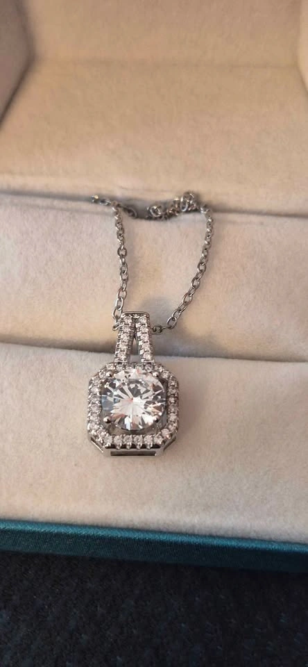 2ct Moissanite Halo Pendant Necklace - photo 2