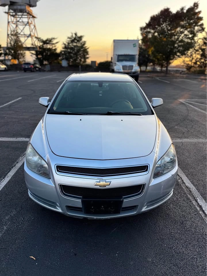 2012 Chevrolet Malibu · 1LT Sedan 4D - photo 2
