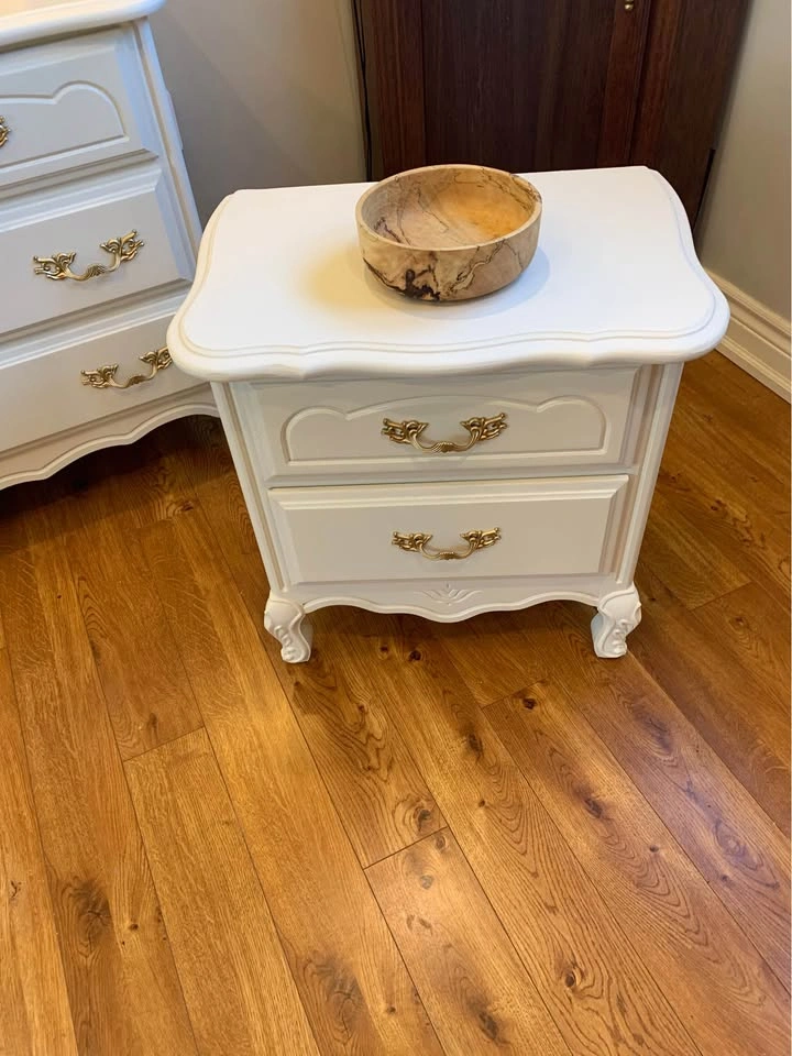 French Provincial 3-Piece Bedroom Set - photo 3