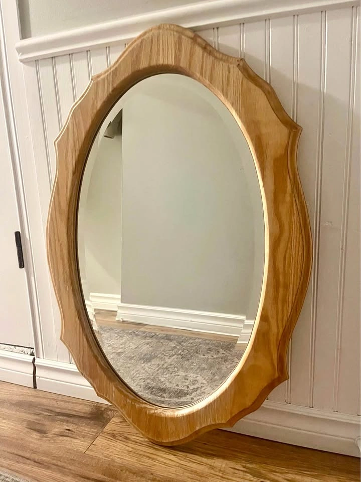 Vintage Scalloped Wooden Wall Mirror – Light Oak Accent Decor
