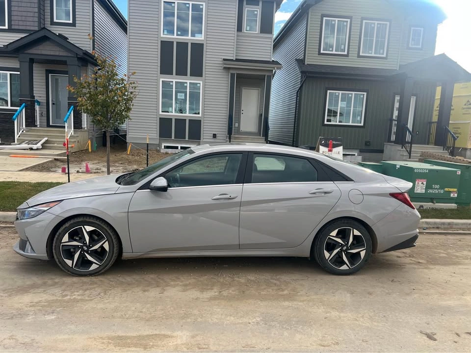 2023 Hyundai Elantra Hybrid - photo 3