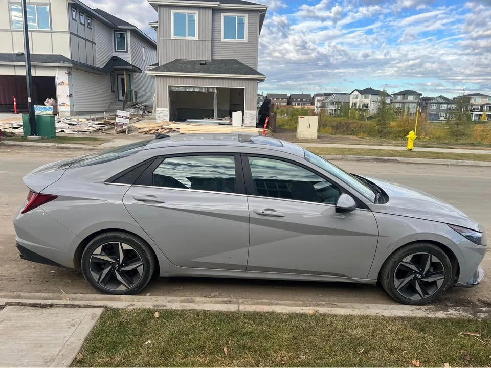 2023 Hyundai Elantra Hybrid - photo 4