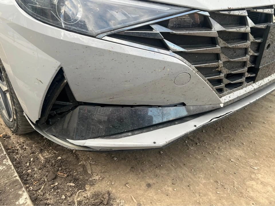 2023 Hyundai Elantra Hybrid - photo 5