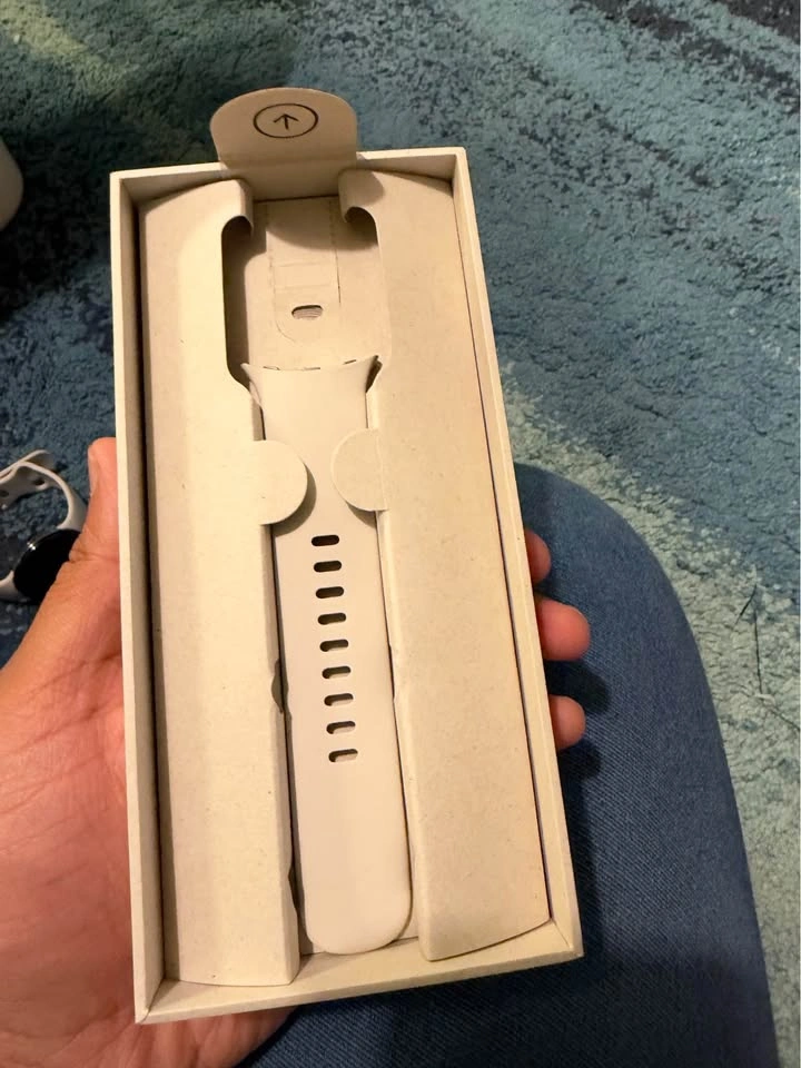 Google Pixel Watch 3 45mm (porcelain color) with 8 Extra Bands - photo 2