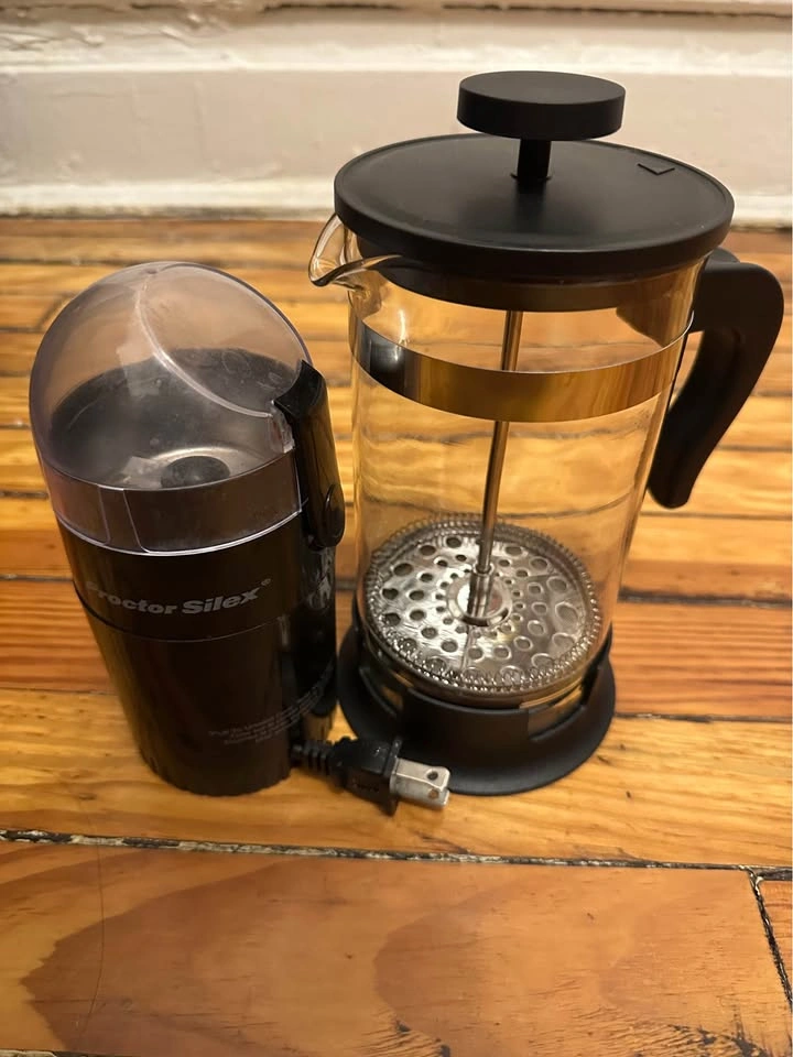Kitchen Starter Kit: Coffee Grinder, French Press, Pans - photo 2