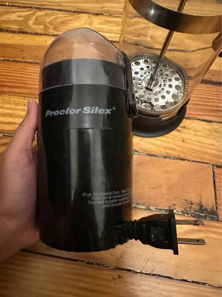 Kitchen Starter Kit: Coffee Grinder, French Press, Pans - photo 3