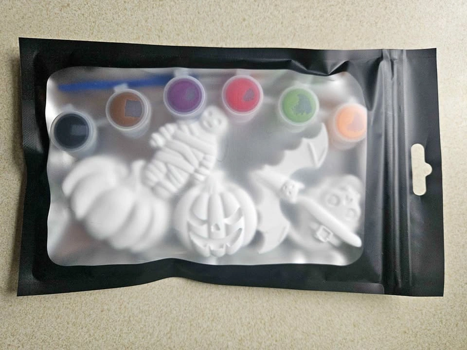 Plaster paint kits