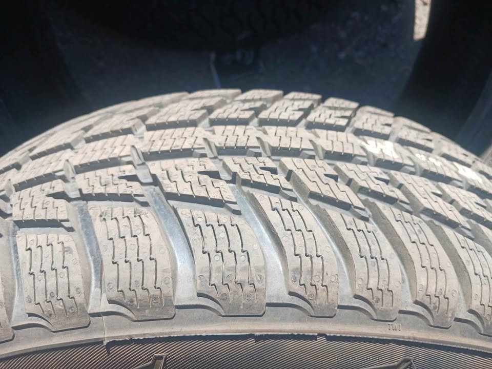 215 70 r16 ONE NOKIAN WR G3 ALL WEATHER TIRE - photo 2