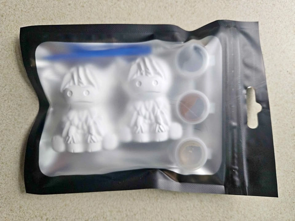 Plaster paint kits