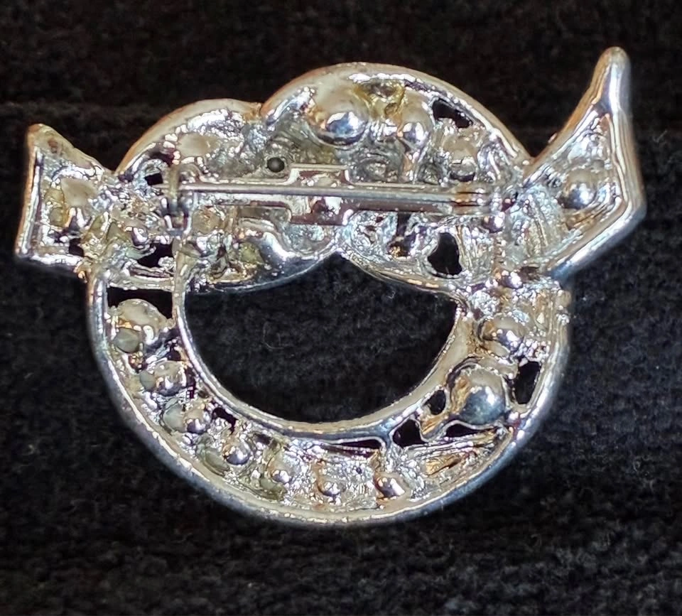 Vintage 1950s/1960s Aurora Borealis Rhinestone Love Knot Broach - photo 4