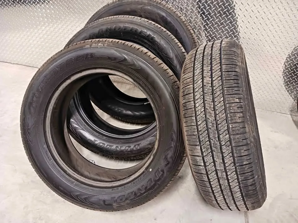 265 60 r20 DUNLOP GRANDTREK PT22 Tires - Set of 4 thumbnail