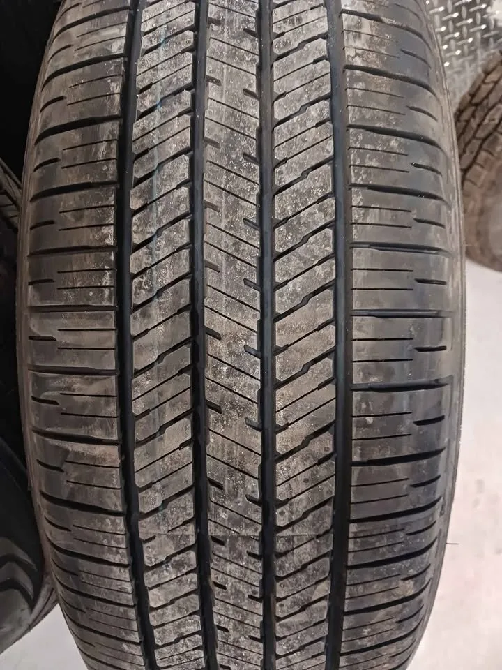 265 60 r20 DUNLOP GRANDTREK PT22 Tires - Set of 4 image indicator(2)