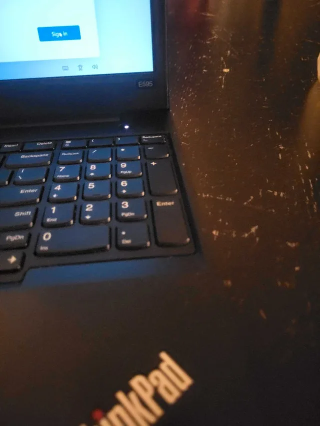 Lenovo ThinkPad E595🥕 image indicator(2)