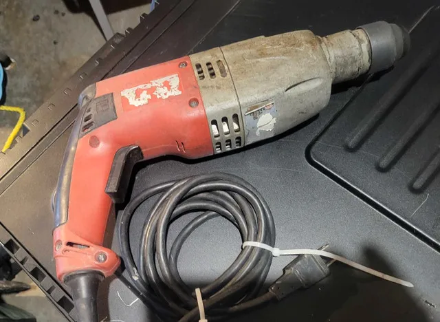 Milwaukee Hammer Drill image indicator(3)