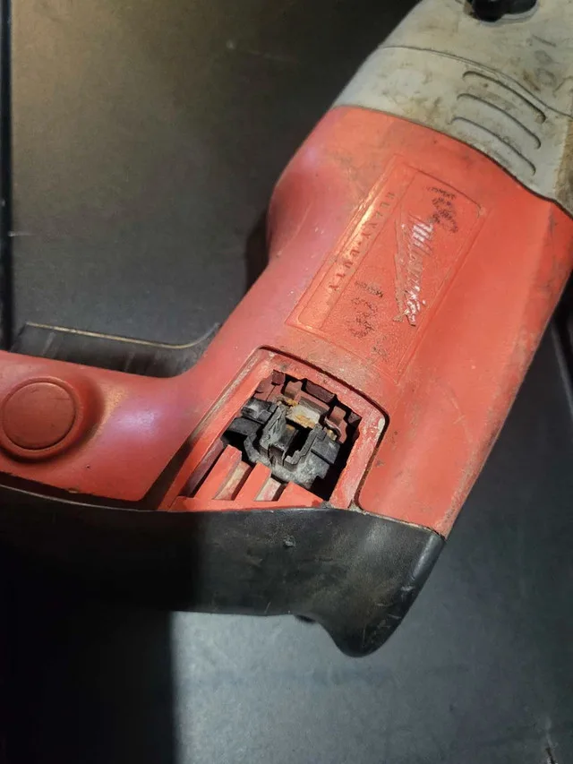 Milwaukee Hammer Drill image indicator(5)