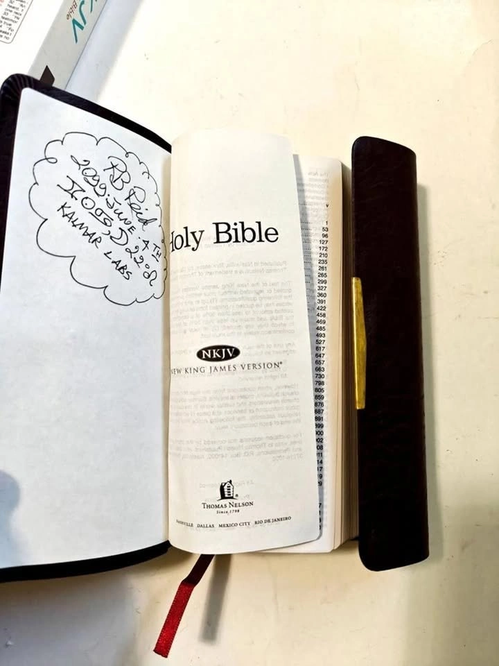 NKJV Checkbook Bible Compact Bonded Leather - photo 4