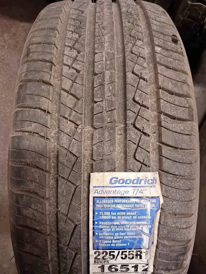 225 55 r17 ONE NEW BF GOODRICH ADVANTAGE TA TIRE thumbnail