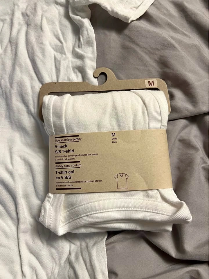 2 MUJI Side Seamless Jersey V-neck S/S T-shirt Size M