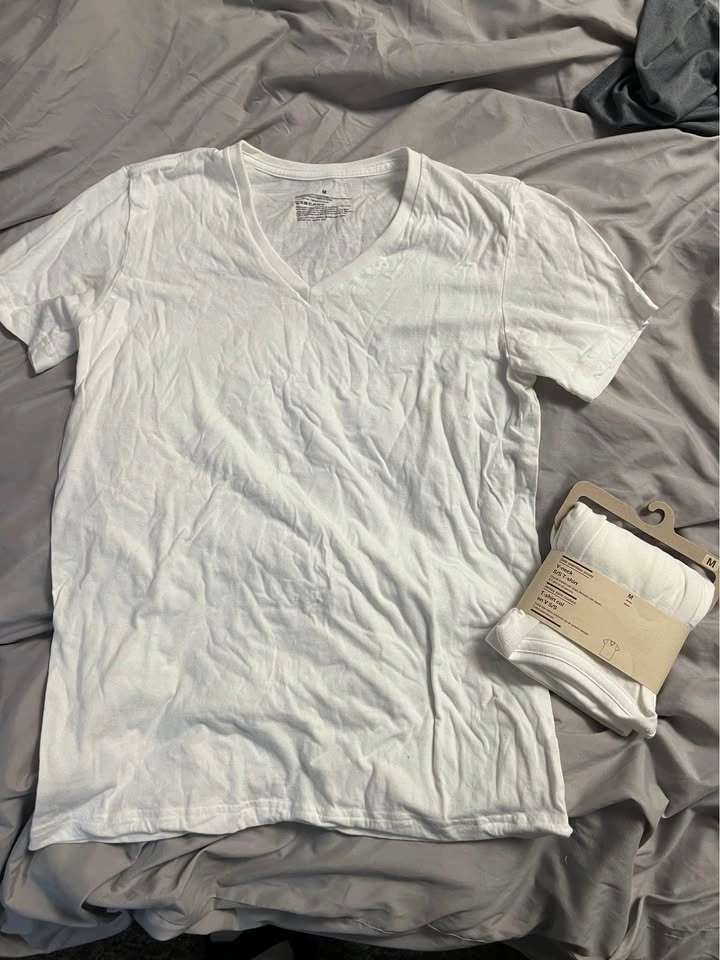 2 MUJI Side Seamless Jersey V-neck S/S T-shirt Size M - photo 3