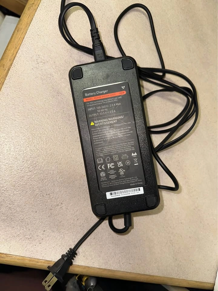 NIU KQi3 Pro Scooter Battery Charger PLD108-EVCN08-54020 - photo 2
