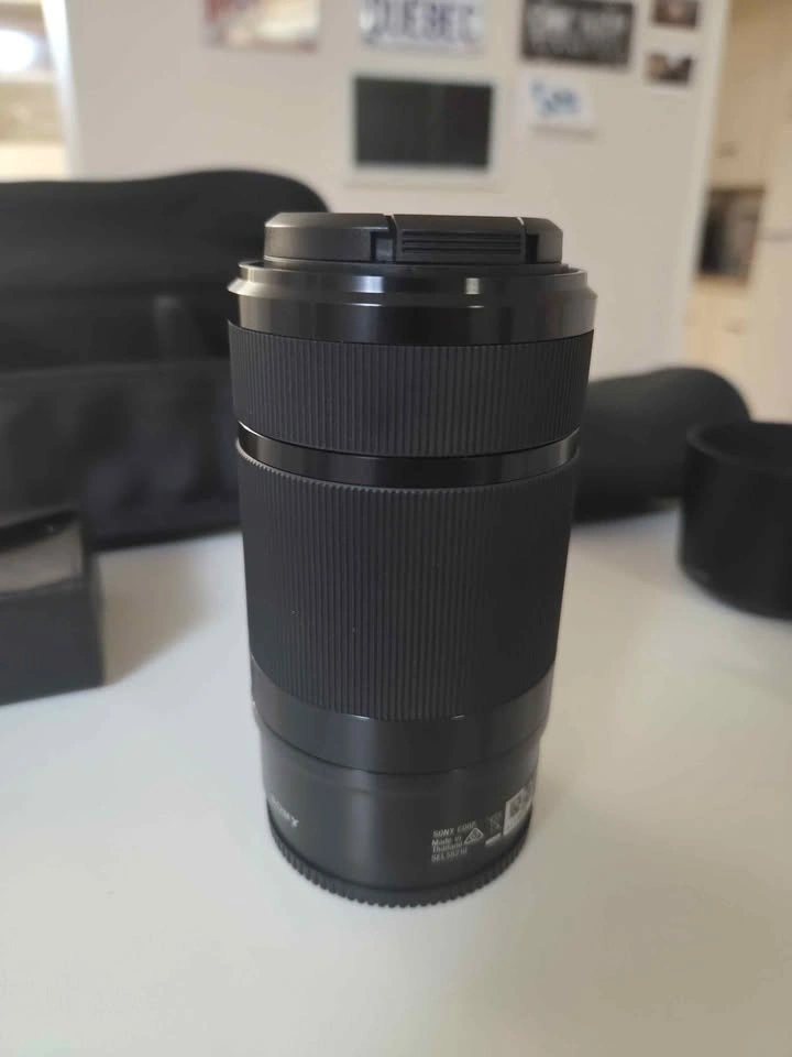Sony E 55-210mm Telephoto Zoom Lens + Accessories - photo 2