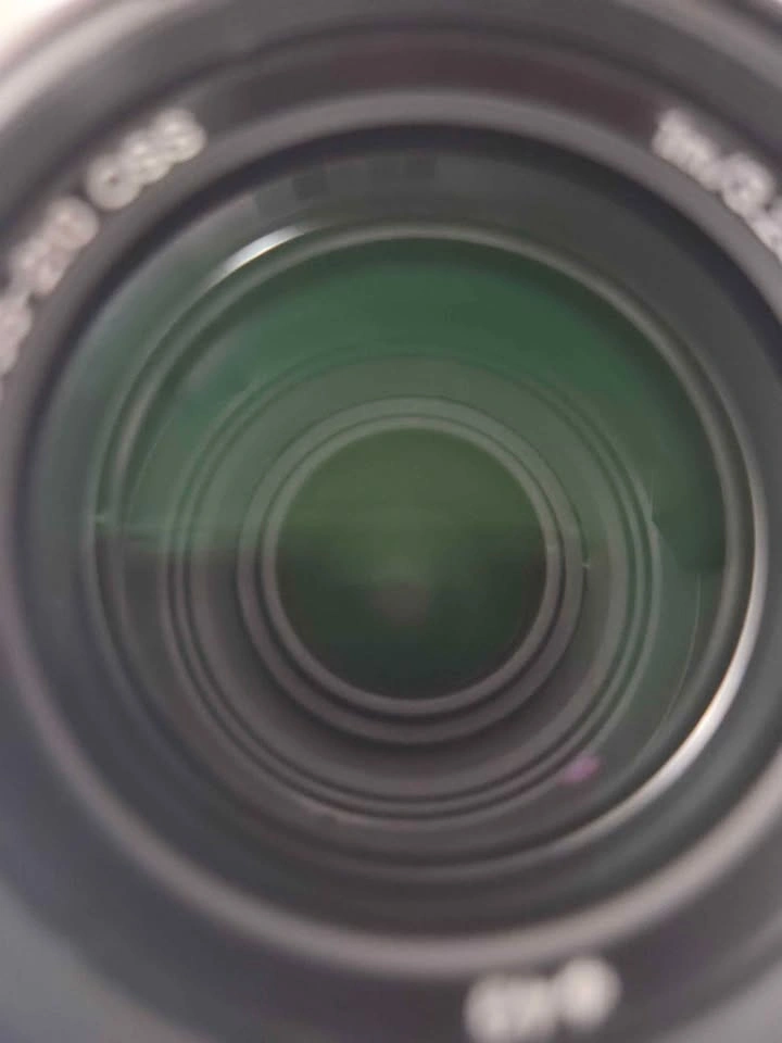 Sony E 55-210mm Telephoto Zoom Lens + Accessories - photo 4