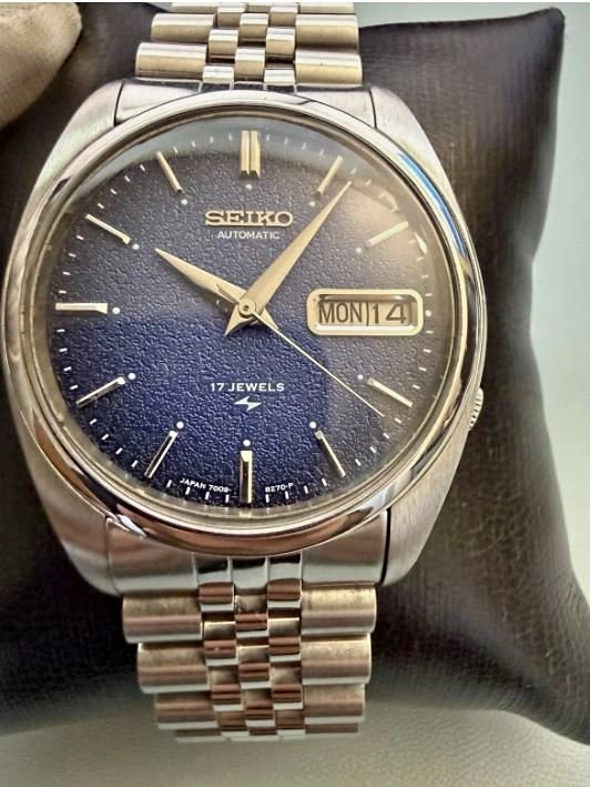 Seiko Blue Dial Automatic 17 Jewels Japan Day/Date Men Watch