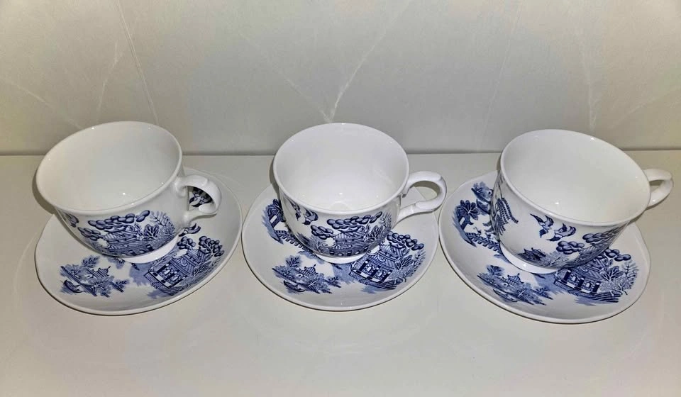 England Bone China Tea Cups & Saucers