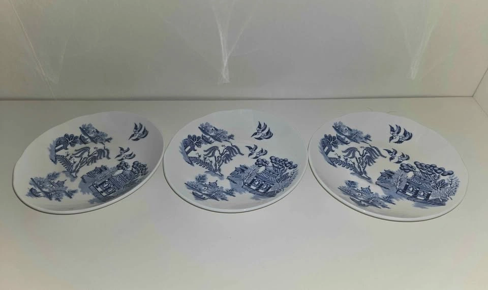 England Bone China Tea Cups & Saucers - photo 3