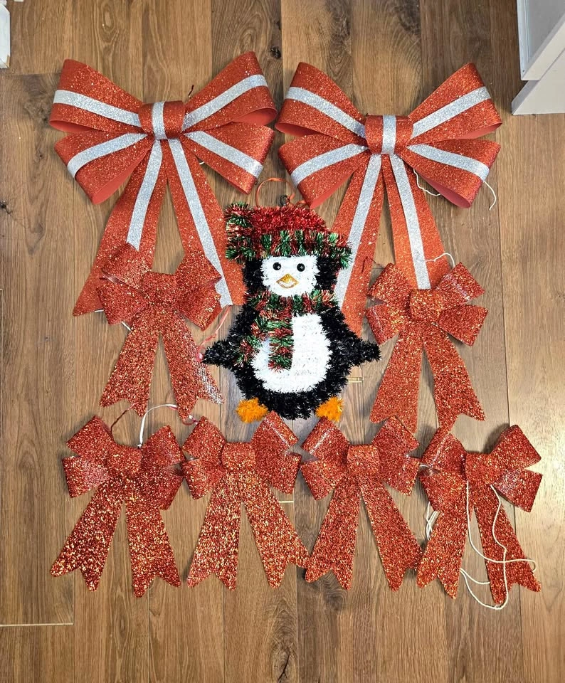 Christmas Decoration Bundle - Glitter Bows and Tinsel Penguin