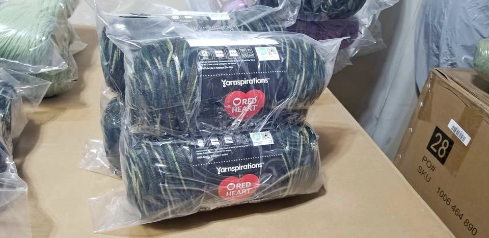 New 4x10oz jumbo green camoflage yarn