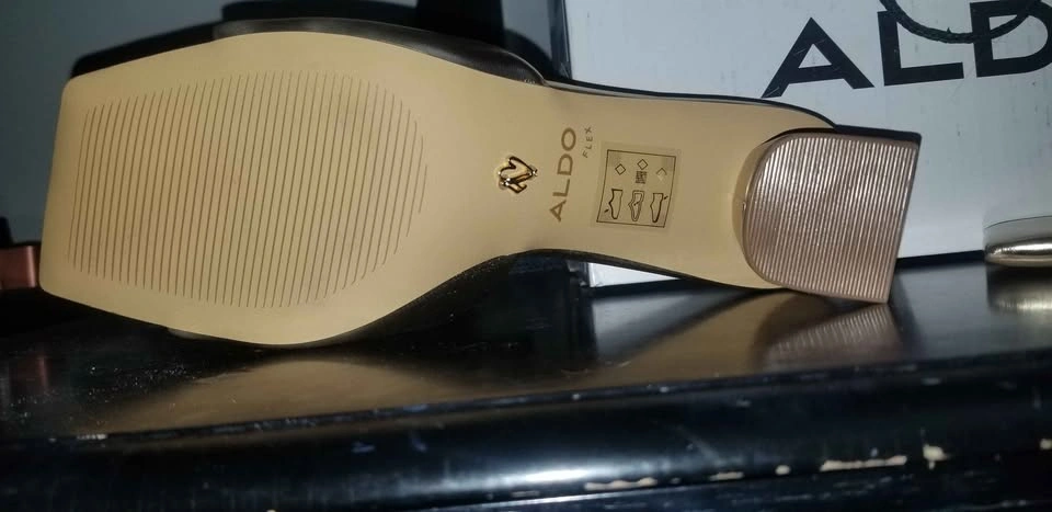 New Gold Womans ALDO heeled mules - photo 4