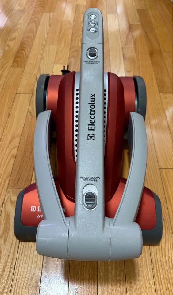 Electrolux Intensity EL5020AZ Vacuum Cleaner + 2 Original Filter - photo 2