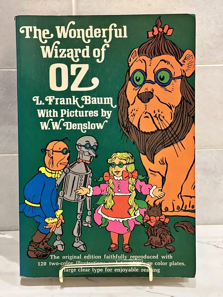 Vintage The Wonderful Wizard of Oz Paperback – Dover Facsimile