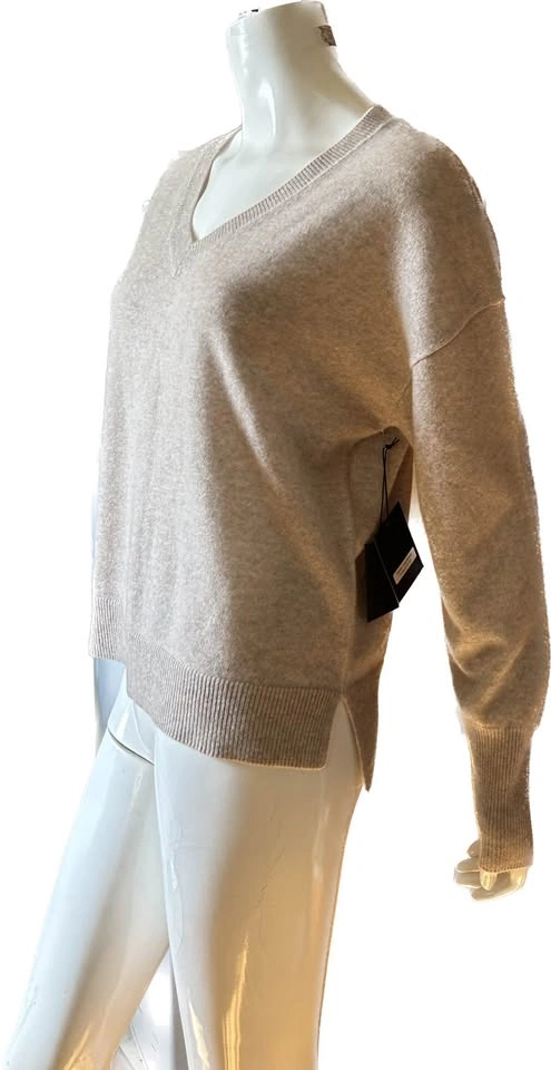 Brand new cashmere sweater by Tahari - photo 2