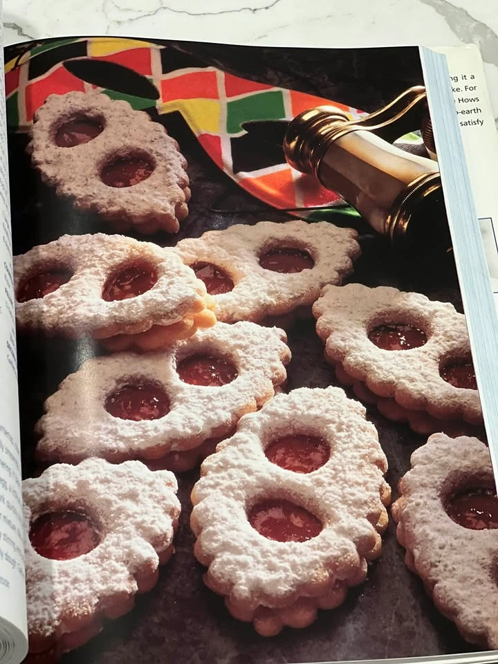 Vintage First Edition The French Cookie Book (1994) - photo 5