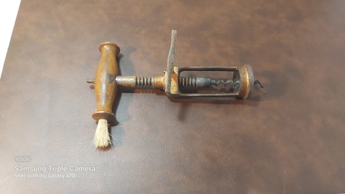19THC VICTORIAN RACK & PINION MECHANICAL CORKSCREW WITH BRUSH - photo 2