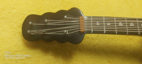 1950s Italian Bakelite Musical Mandolin/Guitar Music Box - photo 2